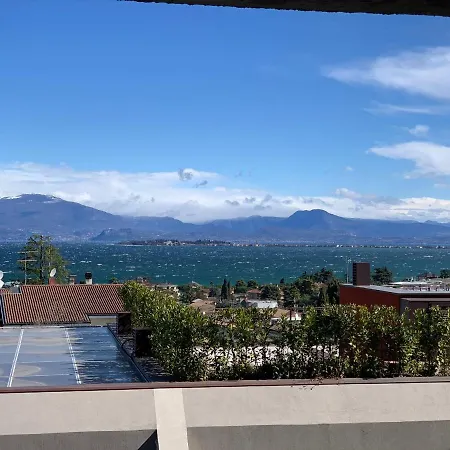 Panoramapartment Desenzano del Garda Buitenkant foto